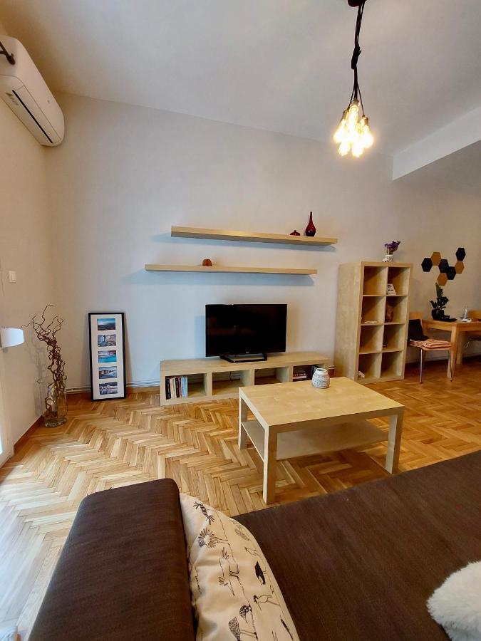 Christina-Anna Athens City Center Walking Distance To Everywhere And Acropolis, In One Of The Most Favorable Locations By National Gardens And Zoo, Hellenic Parliament In Syntagma And Stylish Exquisite Kolonaki Cozy Renovated Apartment Экстерьер фото